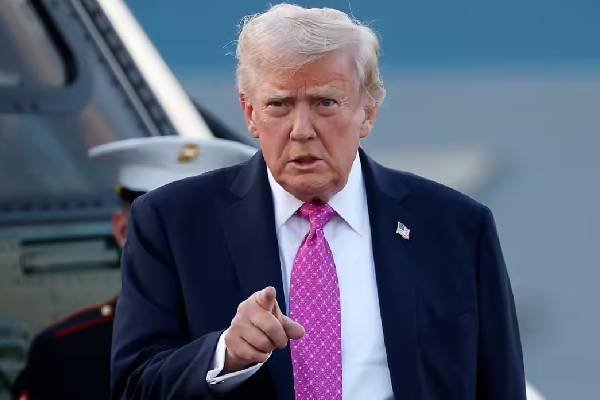 கிரீன்லாந்தை வாங்கத் தீவிரம் – உறுதியுடன் இருக்கும் ட்ரம்ப்