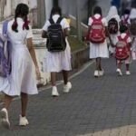 மாணவர்களின் கவனத்திற்கு – மீண்டும் திறக்கப்படும் பாடசாலைகள்
