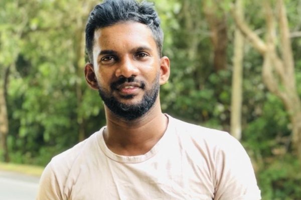 தமிழர் பகுதியில் பாடசாலைக்கு சென்று 03 மாதத்திற்கு மேல் வீட்டிற்கு வராத இளம் ஆசிரியர்