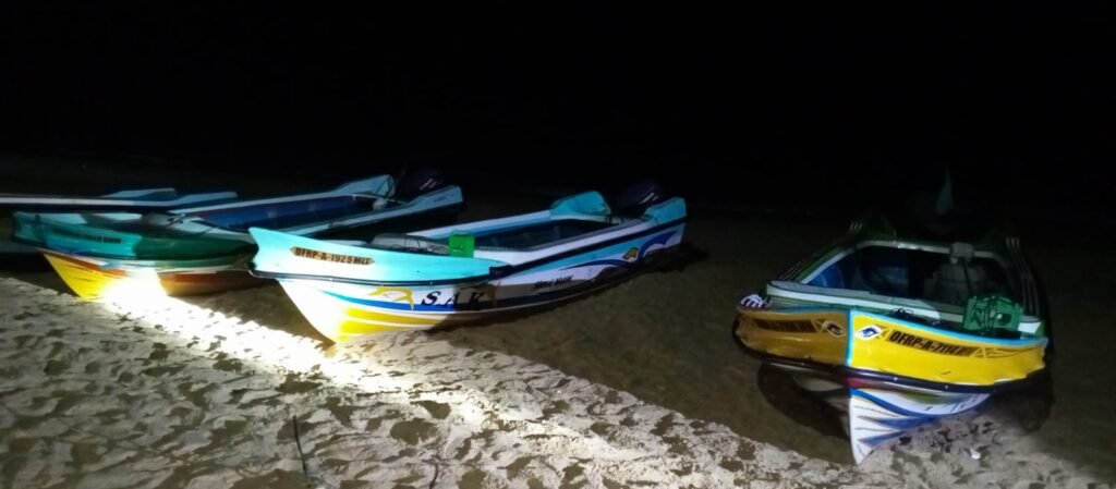 கட்டைக்காடு கடற்பகுதி சுற்றிவளைப்பு-மூன்று பேர் கைது!!