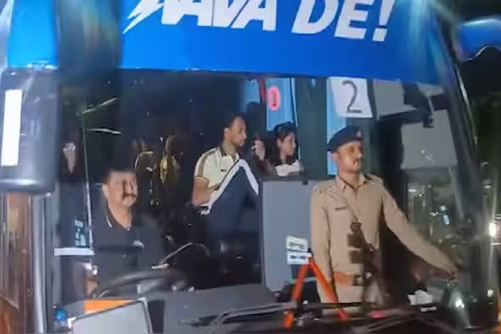 மயிரிழையில் உயிர் தப்பிய குஜராத் வீரர்கள்!!
