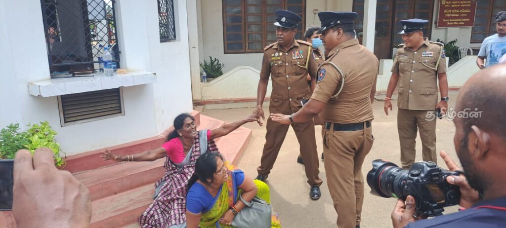 காணாமல் ஆக்கப்பட்ட உறவுகள் போராட்டம் – ஏற்பட்ட குழப்பம்!!