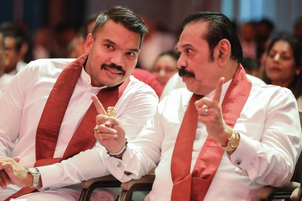 நாமலைச் சந்திக்க சிறைக்குச் சென்றார் மகிந்த!!