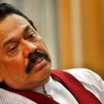 இயலாமையோடு கூட்டத்தில் பங்கேற்றார் மகிந்த!!